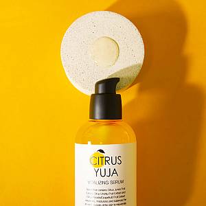 Farmstay Citrus Yuja Vitalizing Serum - Ενυδατικός και προστατευτικός ορός για όλους τους τύπους δέρματος sibling Yuzu - 100ml
