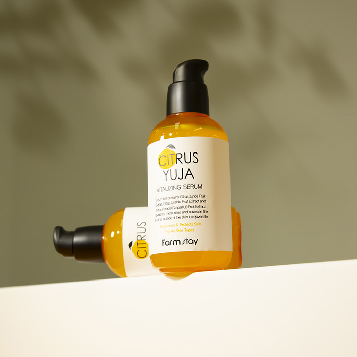 Farmstay Citrus Yuja Vitalizing Serum - Ενυδατικός και προστατευτικός ορός για όλους τους τύπους δέρματος sibling Yuzu - 100ml