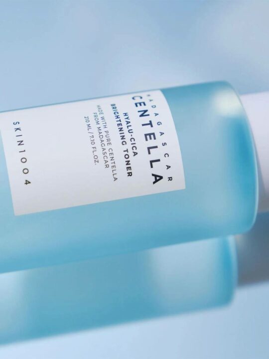 Skin1004 Madagascar Centella Hyalu-Cica Brightening Toner – Απολεπιστικό κ ενυδατικό τονερ σε 1 - 210 ml